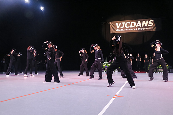Billeder fra Afslutningsshowet - VJCDANS Din Danseskole i Nordsjælland