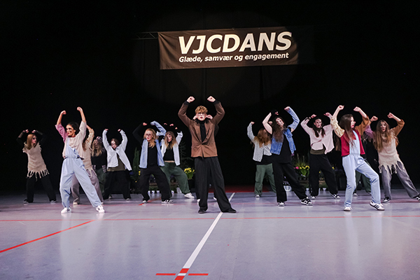 Billeder fra Afslutningsshowet - VJCDANS Din Danseskole i Nordsjælland