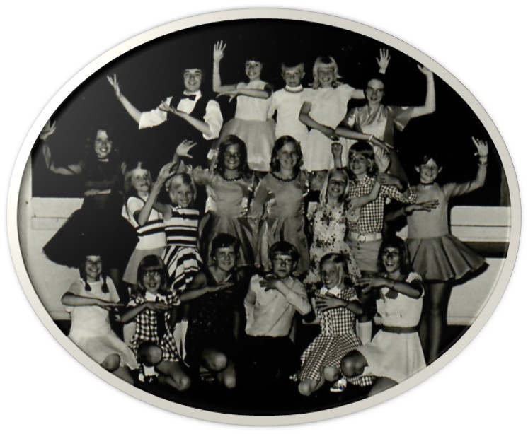 Danselærer eksamen veloverstået - klar til 2. sæson - VJCDANS Historie